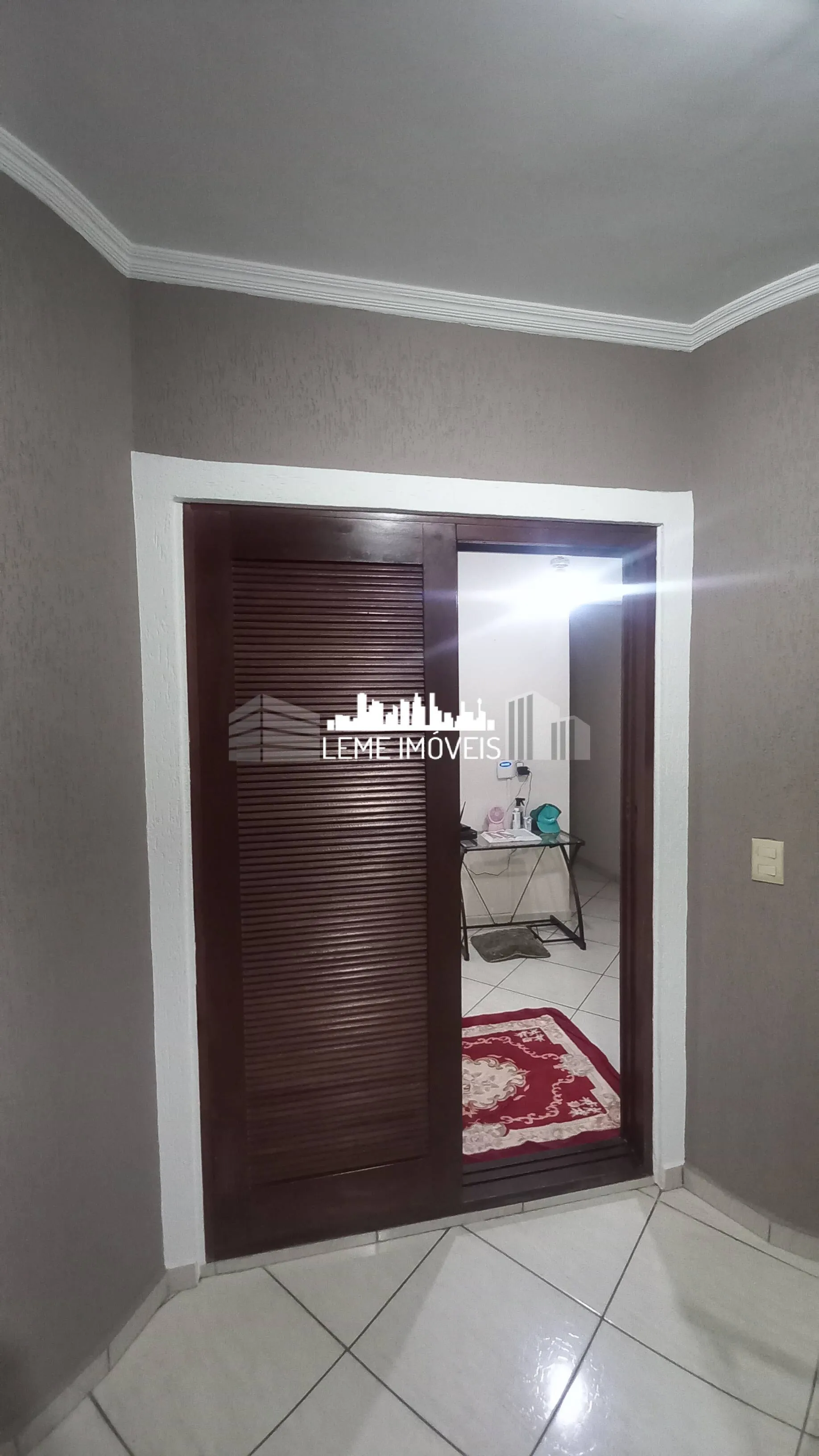 Imagem SOBRADO AMPLO COM DOCUMENTAÇÃO 100%!!! FINANCIE E UTILIZE O FGTS!!!