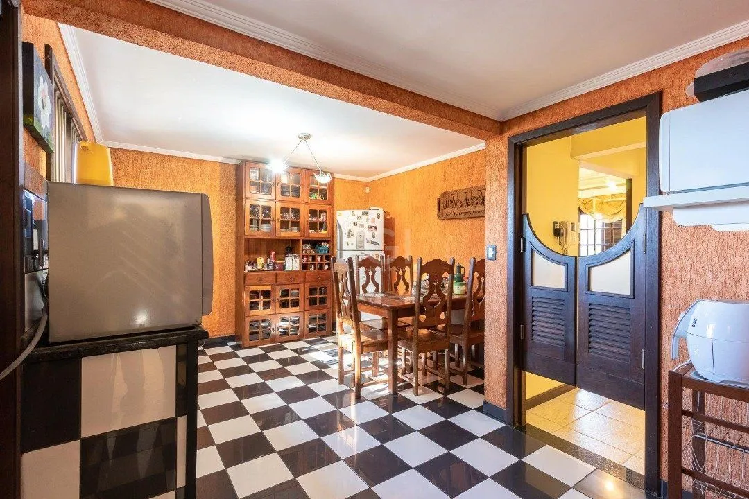 Imagem Casa para Venda - 308.25m², 3 dormitórios, sendo 1 suites, 5 vagas - Cristal