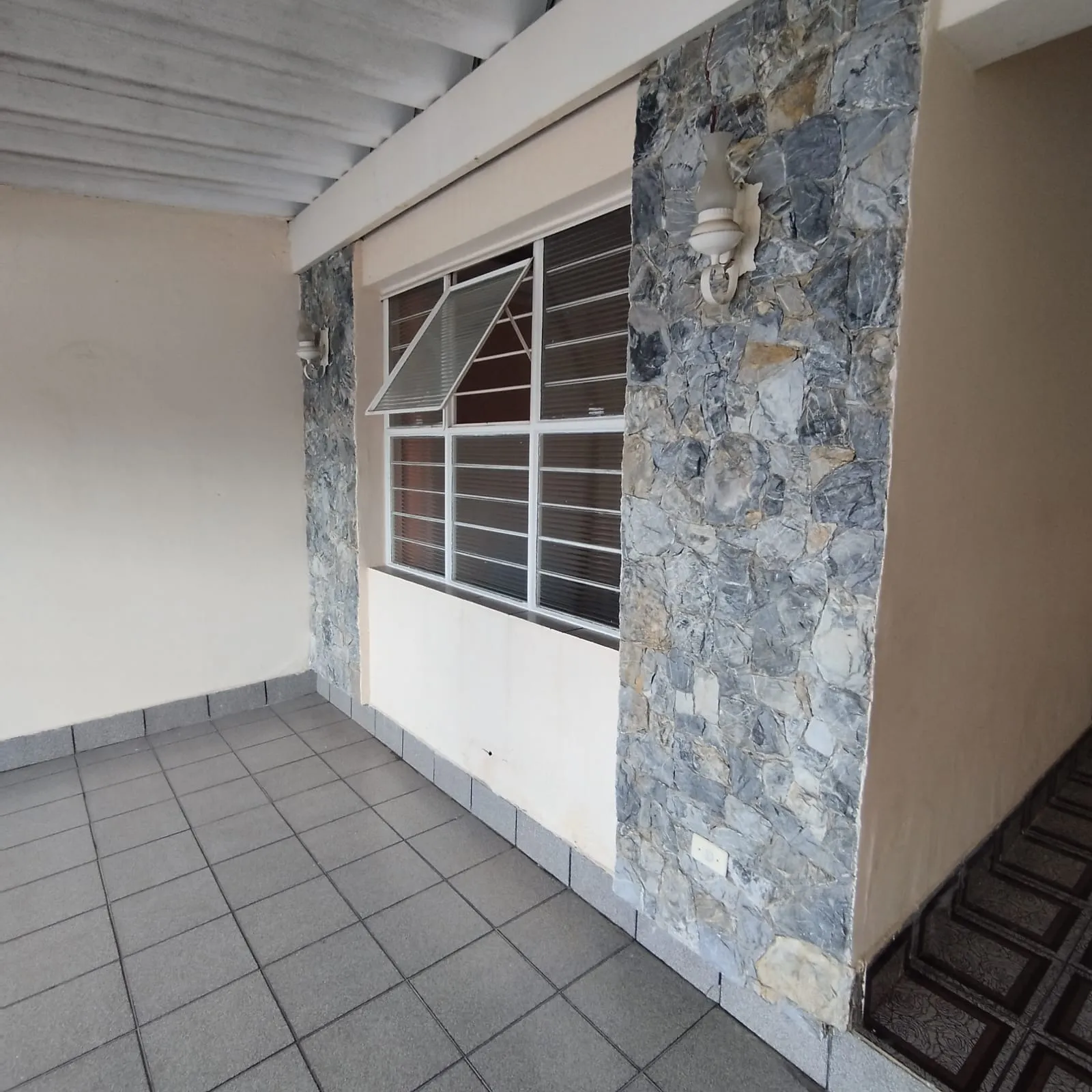 Imagem Casa 2 Dormitórios à Venda no Jardim das Magnólias.