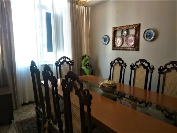 Imagem Apartamento clássico no Gonzaga em Santos com vista lateral para o mar!