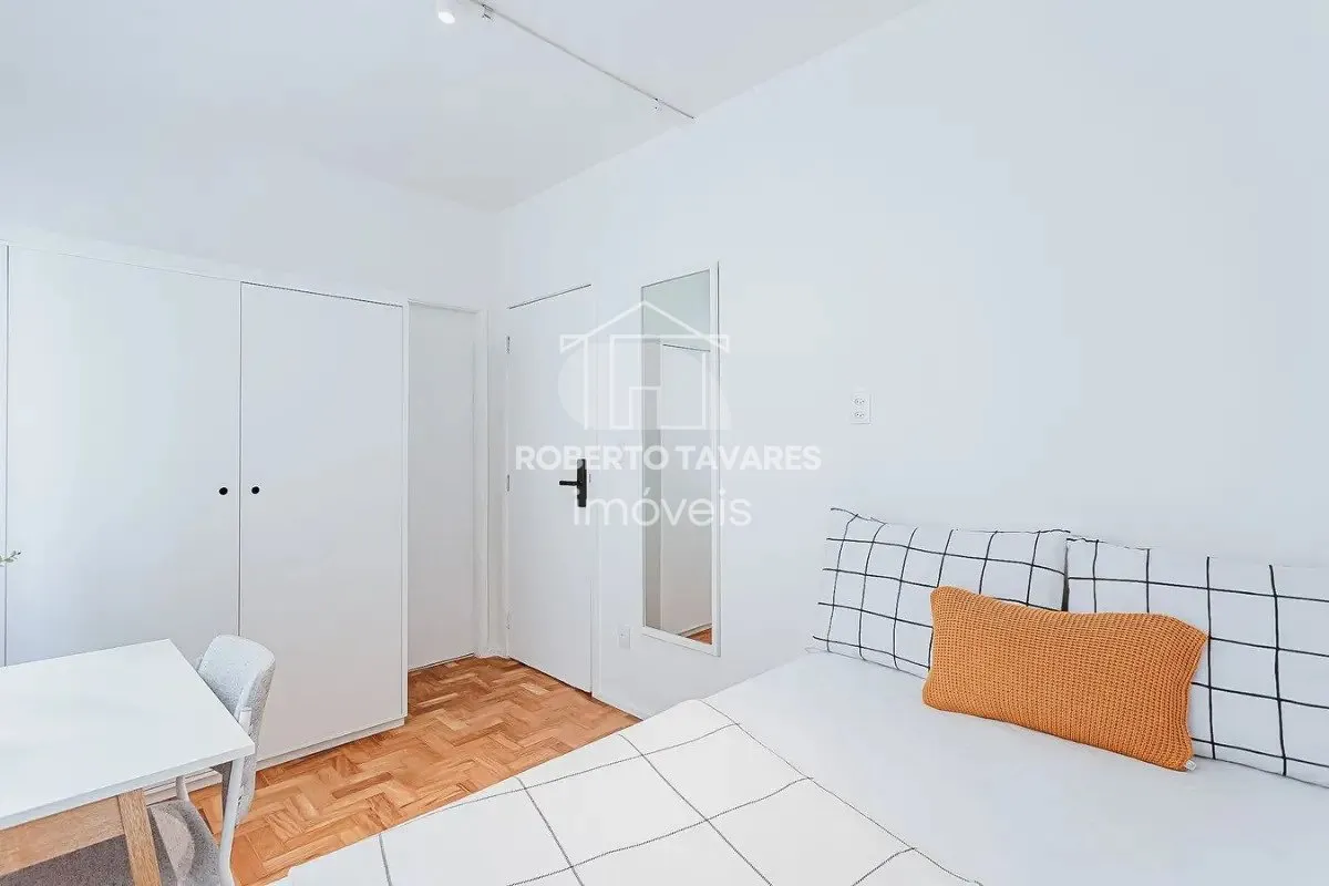 Imagem Apartamento mobiliado com 4 quartos, 2 suítes, 4 banheiros e 1 vaga de garagem.