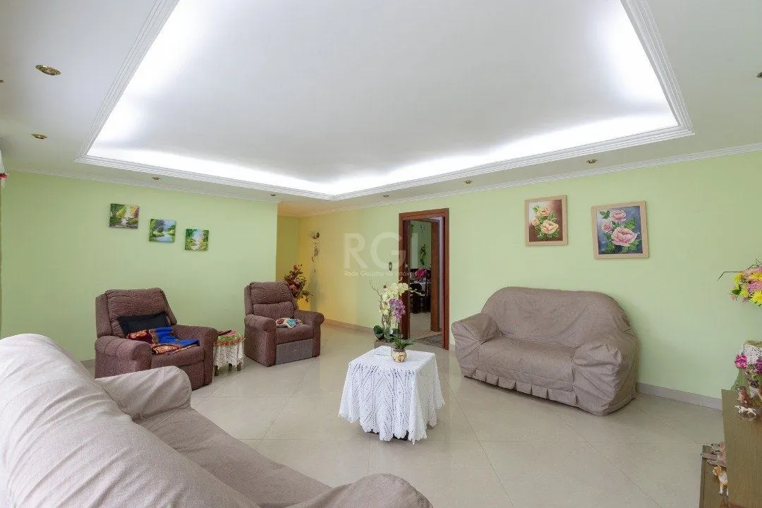 Imagem Casa para Venda - 160m², 3 dormitórios, sendo 2 suites, 3 vagas - Cristal