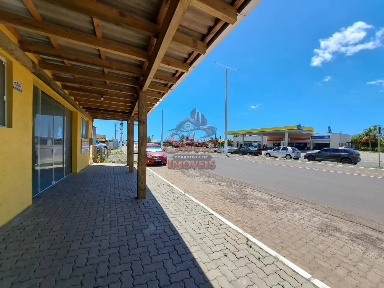 Imagem PC104 | Prédio comercial na avenida em Presidente