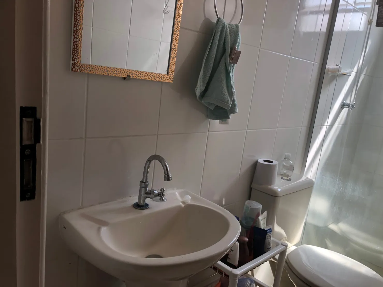 Imagem Apartamento à venda 2 Quartos, 1 Suite, 2 Vagas, 70M², São Benedito, Pindamonhangaba - SP | EDIFÍCIO VILA ROMANA