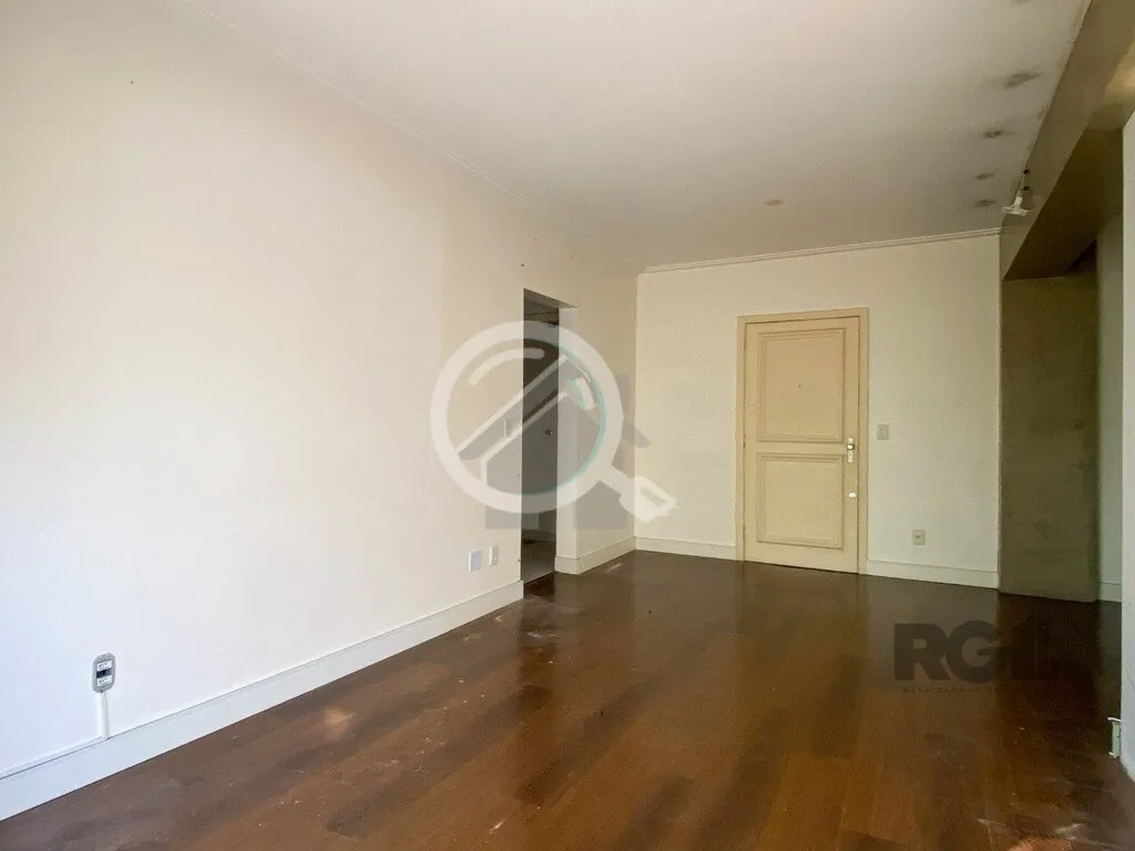 Imagem Apartamento de 75m², 2 dormitórios, living amplo em L com sacada integrada, churrasqueira na sacad...