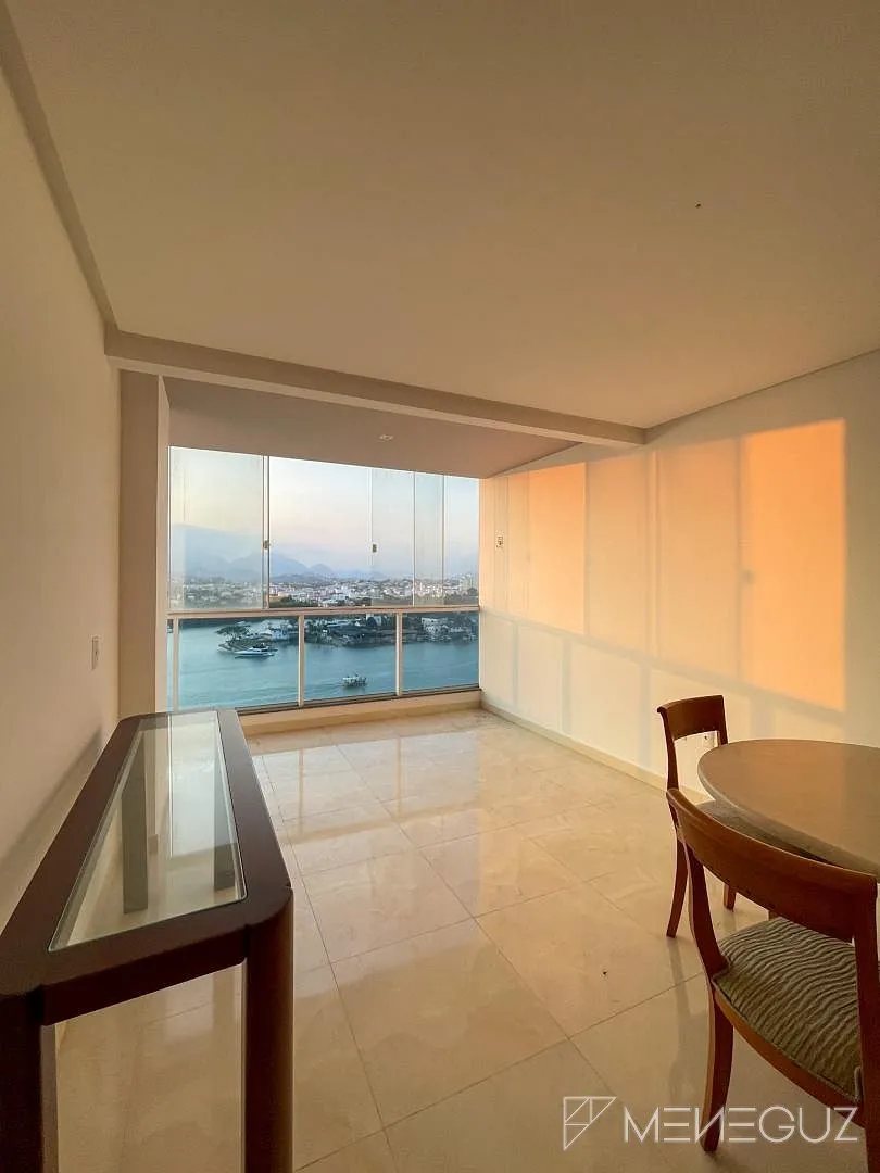 Imagem Apartamento 2 quartos, a venda, no centro de Guarapari, com vista para o canal