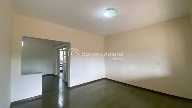 Imagem Casa térrea, com escada para acesso,
bem localizada no bairro Nova Sousas,
terreno de 300 m² e 197...