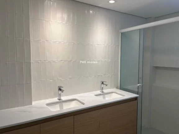 Imagem Apartamento à venda em Moema, com 2 quartos, 2 banheiros, 1 vaga de garagem, 80m² de área.
