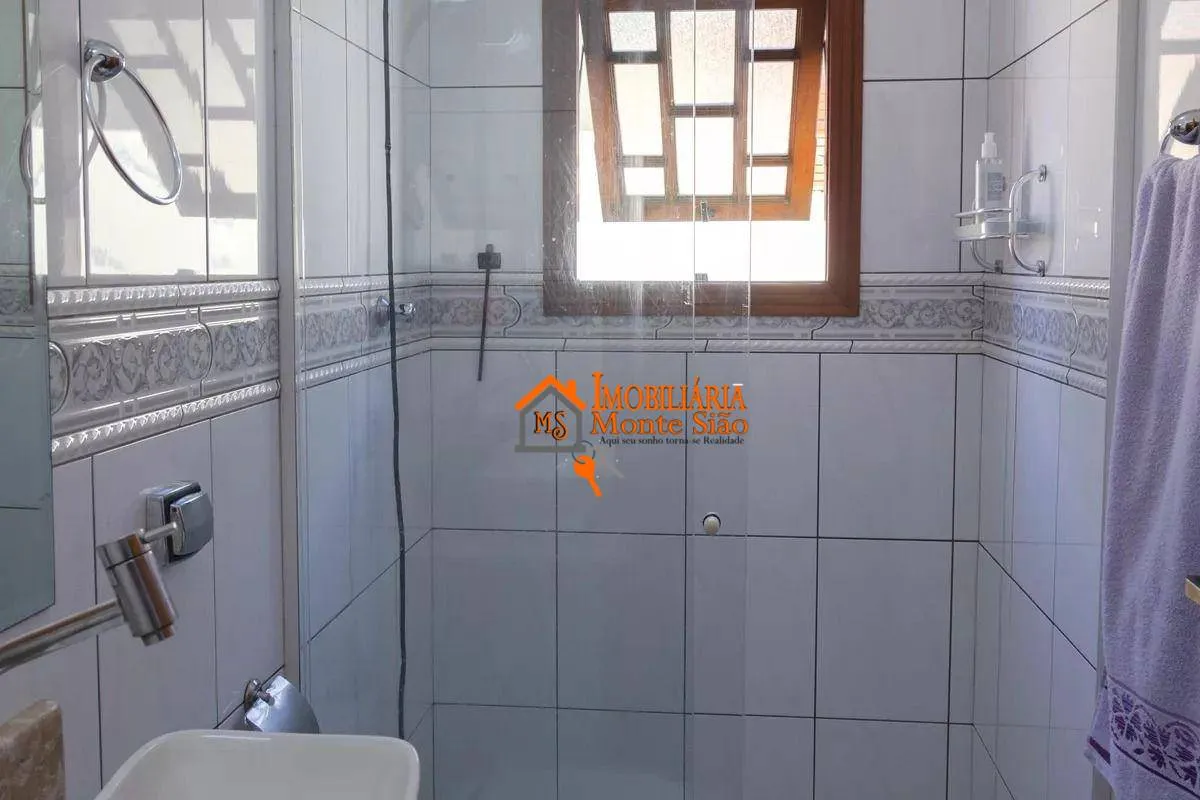 Imagem Casa com 3 dormitórios à venda, 202 m² por R$ 800.000,00 - Vila Augusta - Guarulhos/SP