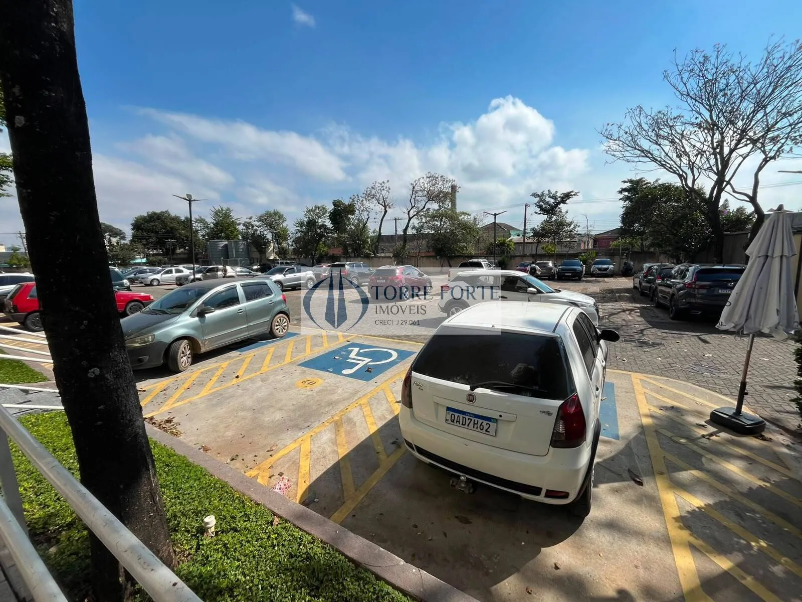 Imagem Lindo apartamento,2 dormitórios, IPTU isento, Próximo a CPTM.