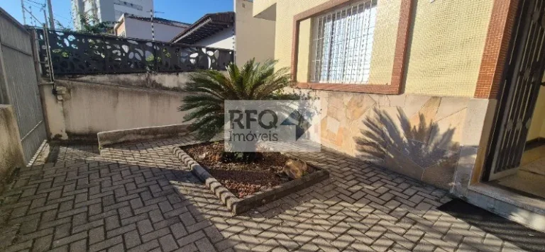 Imagem Apartamento no térreo para locação no Jardim da Glória: 2 quartos, 1 sala, 1 banheiro, 1 vaga de garagem, 100m². Venha conferir!