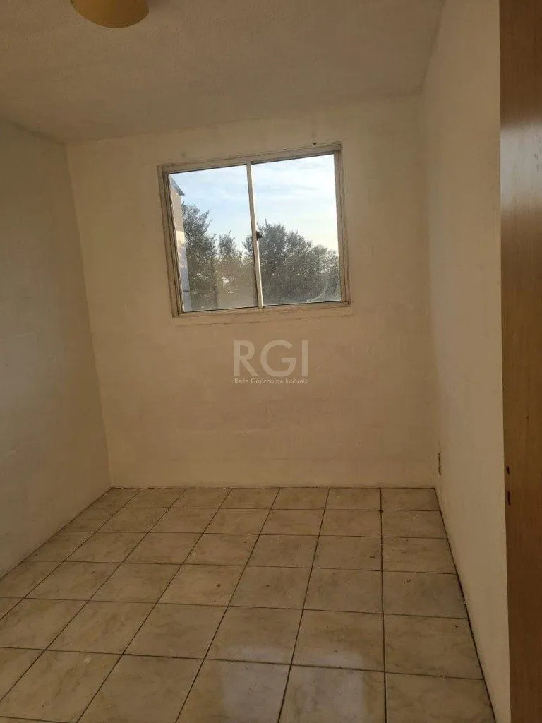 Imagem Casa frente, 81,50m2 e 2 apartamento nos fundos térreo e segundo andar.