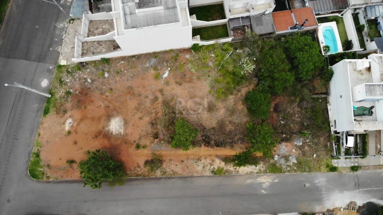 Imagem Terreno para Venda - 310m², 0 dormitórios, Guarujá