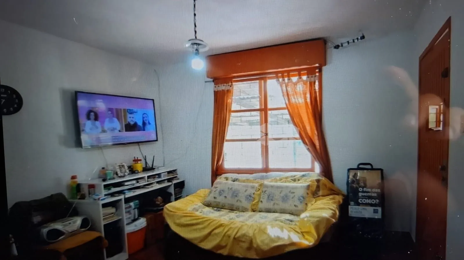 Imagem CASA AMPLA, 2 DORMITÓTIOS, 1SUÍTE, SALA, COZINHA, BANHEIRO SOCIAL , 2 VAGAS DE GARAGEM E ÓTIMA LOCALIZAÇÃO!