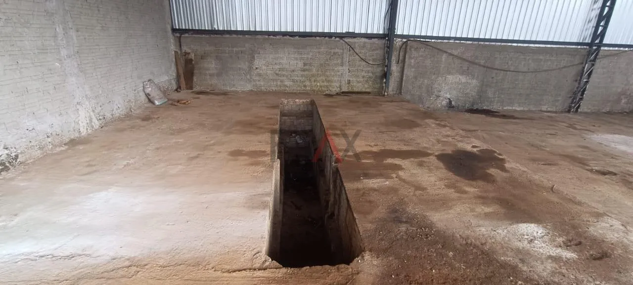 Imagem Barracão para Locação 300m para Mecânica Pesada Próximo à BR no Conradinho