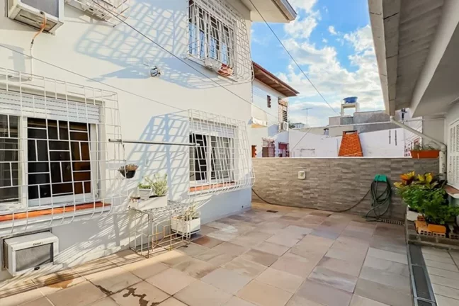 Imagem Casa para venda no bairro Santa Maria Goretti em Porto Alegre