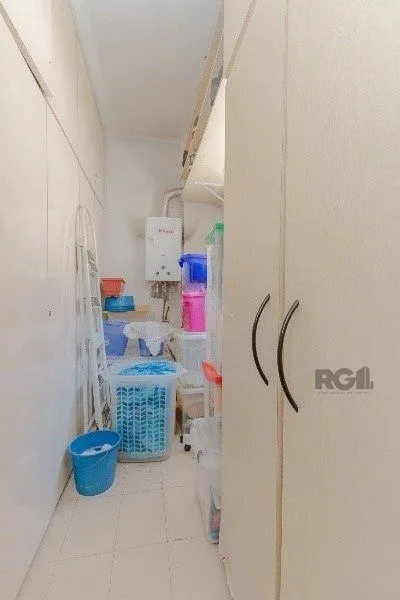 Imagem Vende-se excelente cobertura 2 quartos com suíte, 3 vagas de garagem com 156m² no Petrópolis