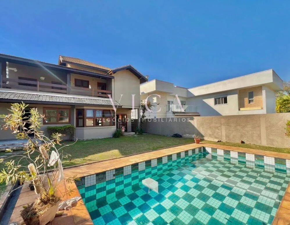 Foto do imóvel Alphaville 12| Casa 300m² 4 dorm 2 suítes, piscina e 3 vagas |2.100.000