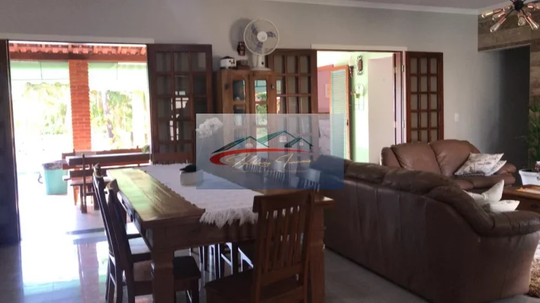 Imagem "Oportunidade" Vende-se Linda Casa em Condomínio Fechado