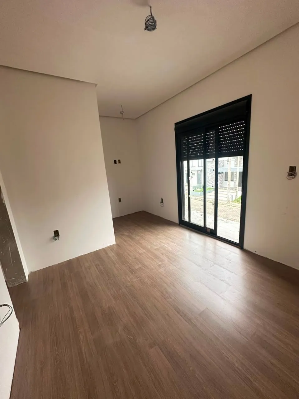 Imagem Casa Moderna com Piscina Privativa e 3 Quartos em Condomínio Fechado