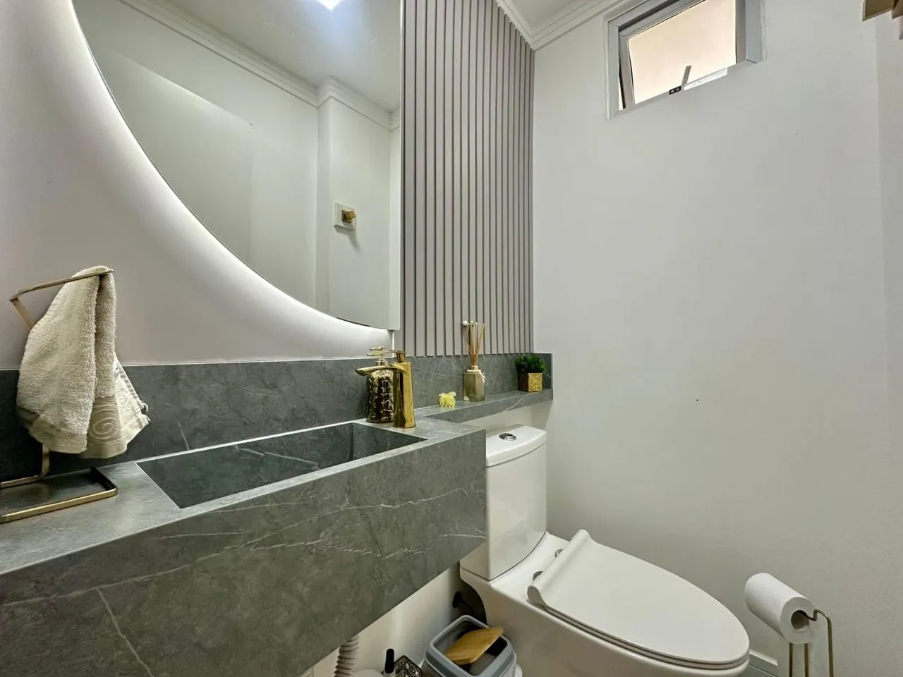 Imagem Apartamento à venda com 180m2 por R$ 2.000.000,00