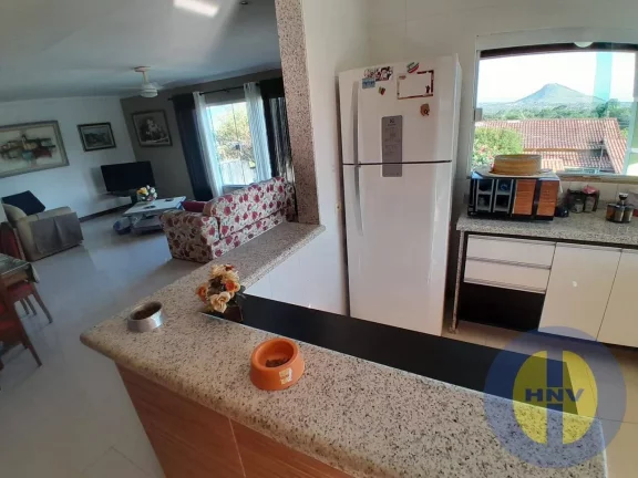 Imagem Vendo linda casa no condomínio "Itaipuaçú Ville" com uma vista incrível!