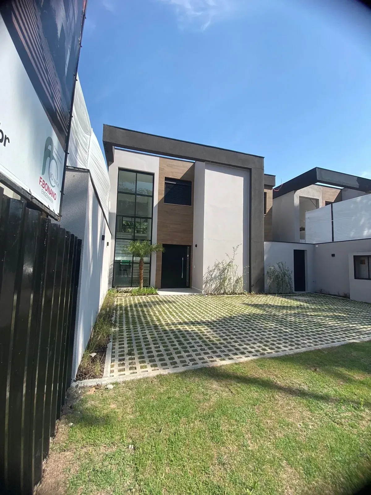 Imagem Sobrado com 4 Quartos à Venda, 341 m² em Represa - Ribeirão Pires