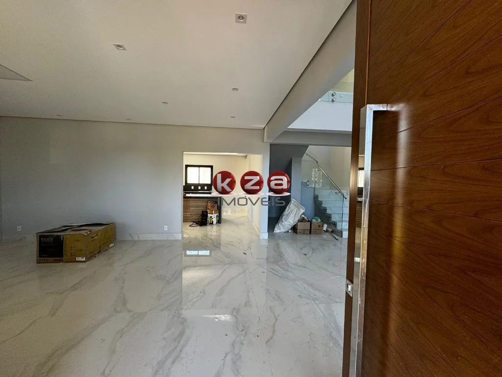 Imagem Casa de luxo para venda e locação em condomínio exclusivo de Valinhos-SP: 4 suítes, 3 salas, 6 banheiros, 4 vagas de garagem, 483m².