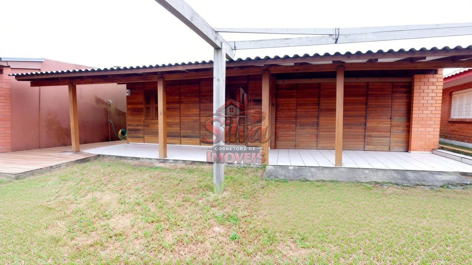 Imagem Casa 2 dormitórios com piscina a 150m do mar no Mariluz