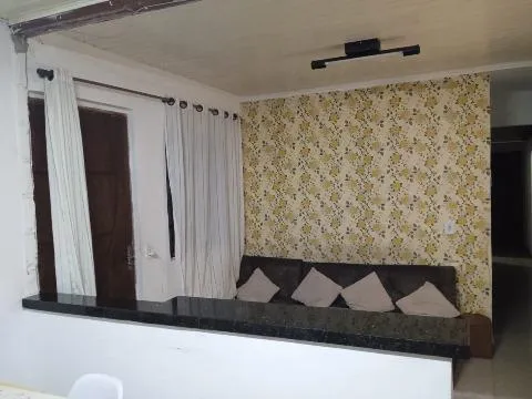 Imagem VENDA DE CASA TÉRREA NO BAIRRO DA PENHA, EM ARUJÁ/SP, 73m² com 3 quartos, sala de estar, área gourmet e garagem coberta para 02 autos. CONSULTE-NOS.