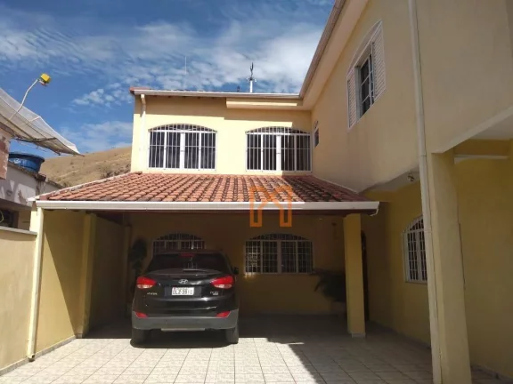 Imagem Casa com 5 dormitórios à venda, 300 m² por R$ 695.000,00 - São Sebastião - Itajubá/MG