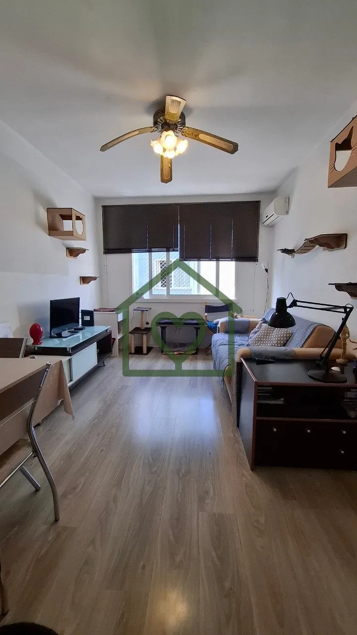 Imagem Apartamento 1 dormitório com vaga no Bairro Passo da Areia, logo atrás do Parque Germânia. Living...