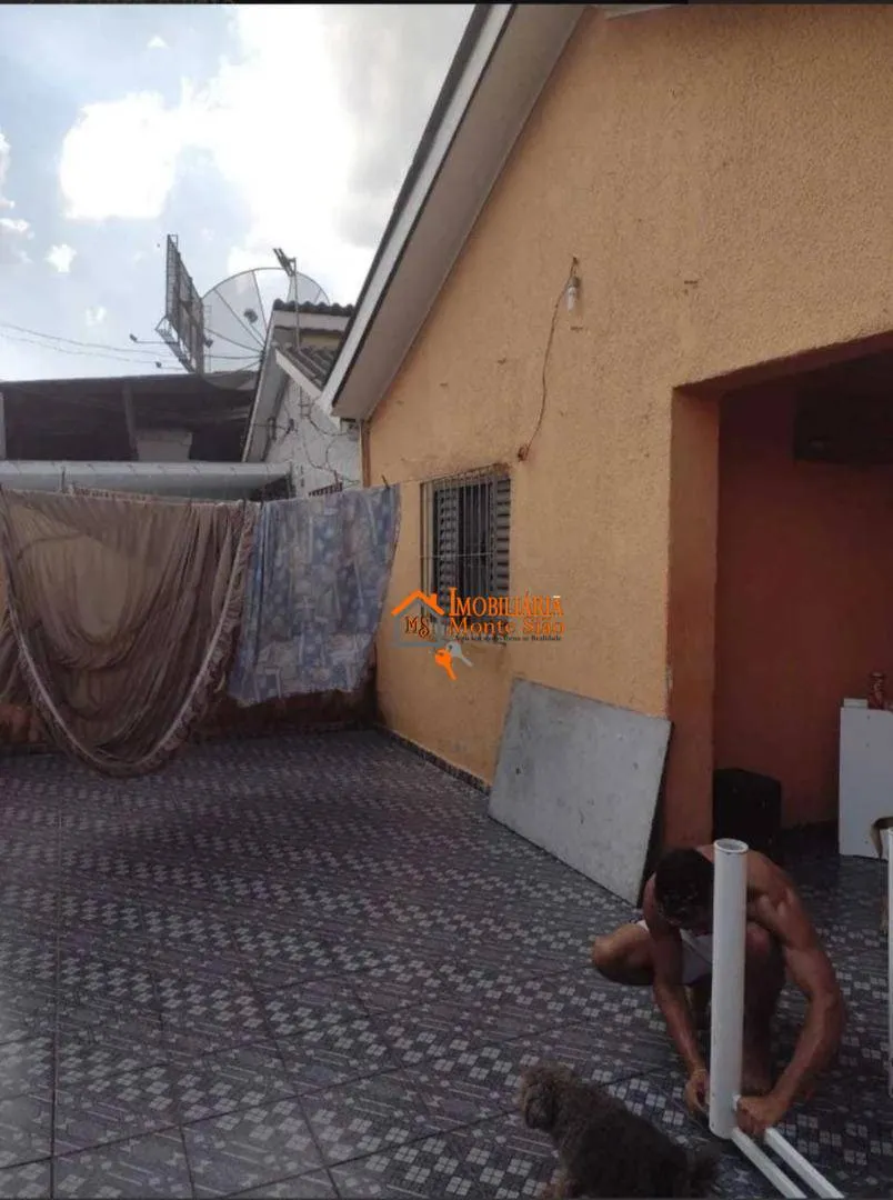 Imagem Casa com 2 dormitórios à venda, 85 m² por R$ 320.000,00 - Vila Galvão - Guarulhos/SP