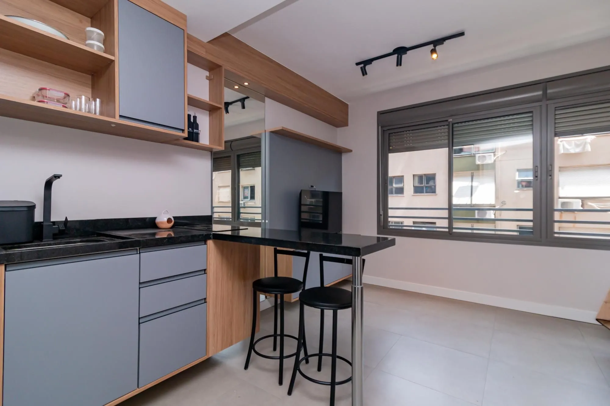 Imagem STUDIO ANDAR ALTO C BAIXA EM FRENTE A REDENÇÃO Porto Alegre