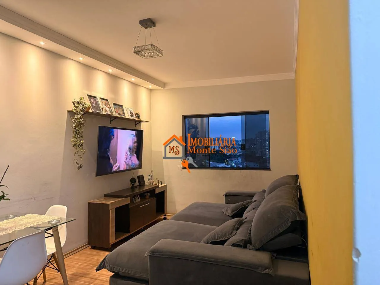 Imagem Apartamento com 2 dormitórios à venda, 74 m² por R$ 270.000,00 - Jardim Santa Mena - Guarulhos/SP