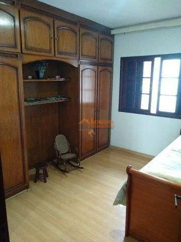 Imagem Casa com 4 dormitórios à venda, 240 m² por R$ 952.000,00 - Jardim Santa Clara - Guarulhos/SP