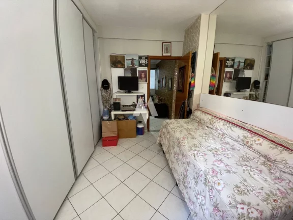 Imagem Apartamento à venda na Aparecida com vista parcial do mar!