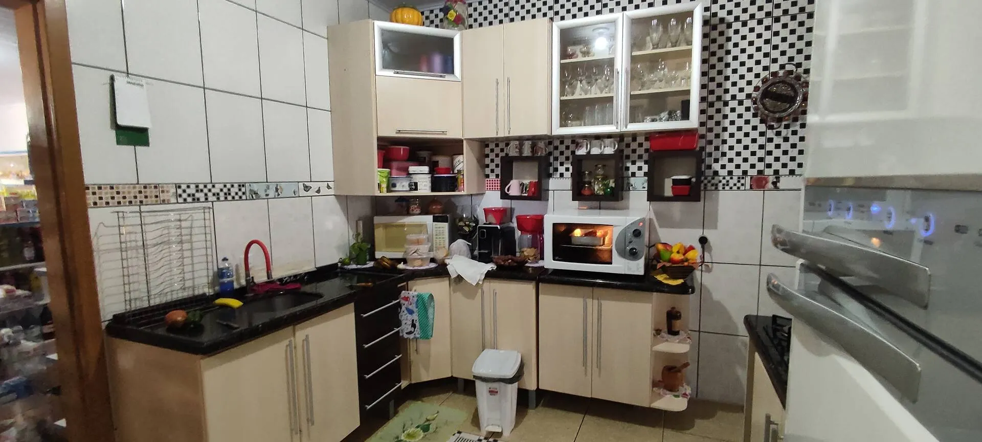 Imagem Casa à venda com sala comercial em São Miguel do Iguaçu - Bairro Cataratas - Imóvel de esquina com churrasqueira e energia solar