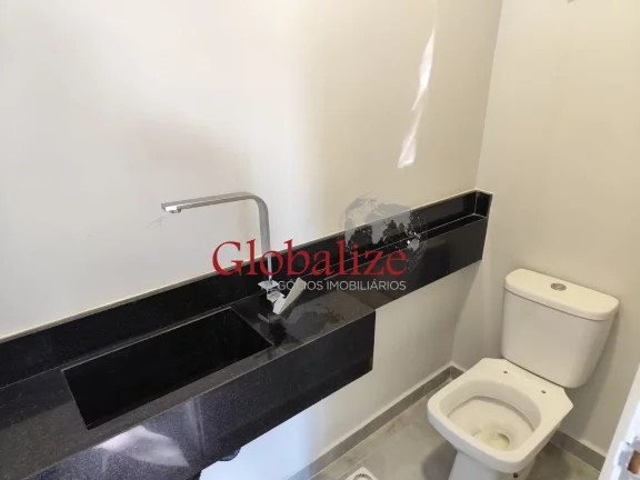 Imagem Casa Sobreposta Alta com 4 suítes, piscina e duas vagas no bairro do Boqueirão por R$2.085.000,00