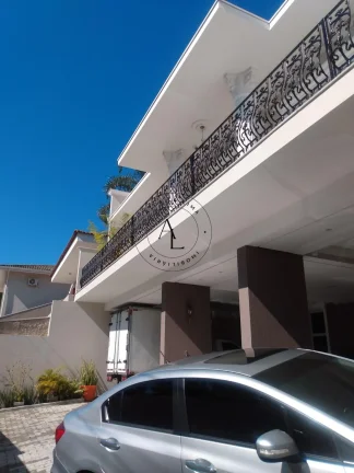 Imagem Exclusiva Casa de Luxo em Bolsão de Segurança com Piscina e 6 Suítes - 540m2 de Sofisticação