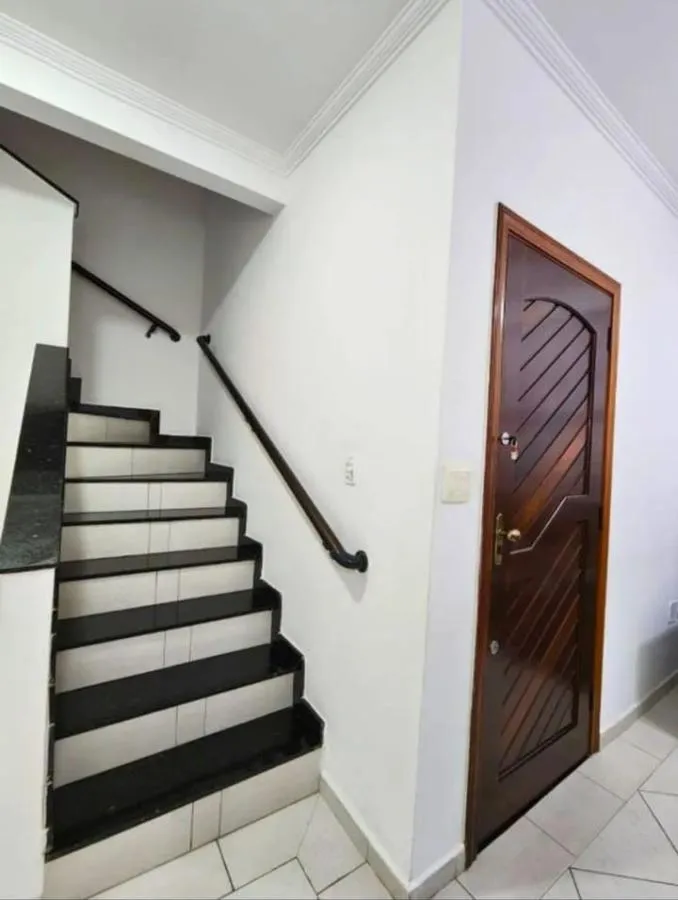 Imagem Casa para Venda em Praia Grande, Guilhermina, 2 dormitórios, 2 suítes, 1 banheiro, 1 vaga