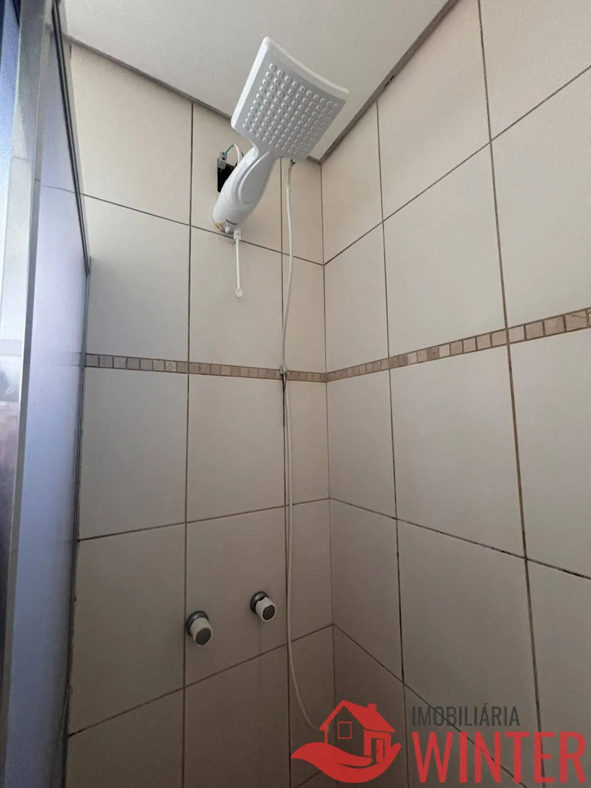 Imagem Sobrado com 2 dormitórios e garagem no Centro de Feliz.