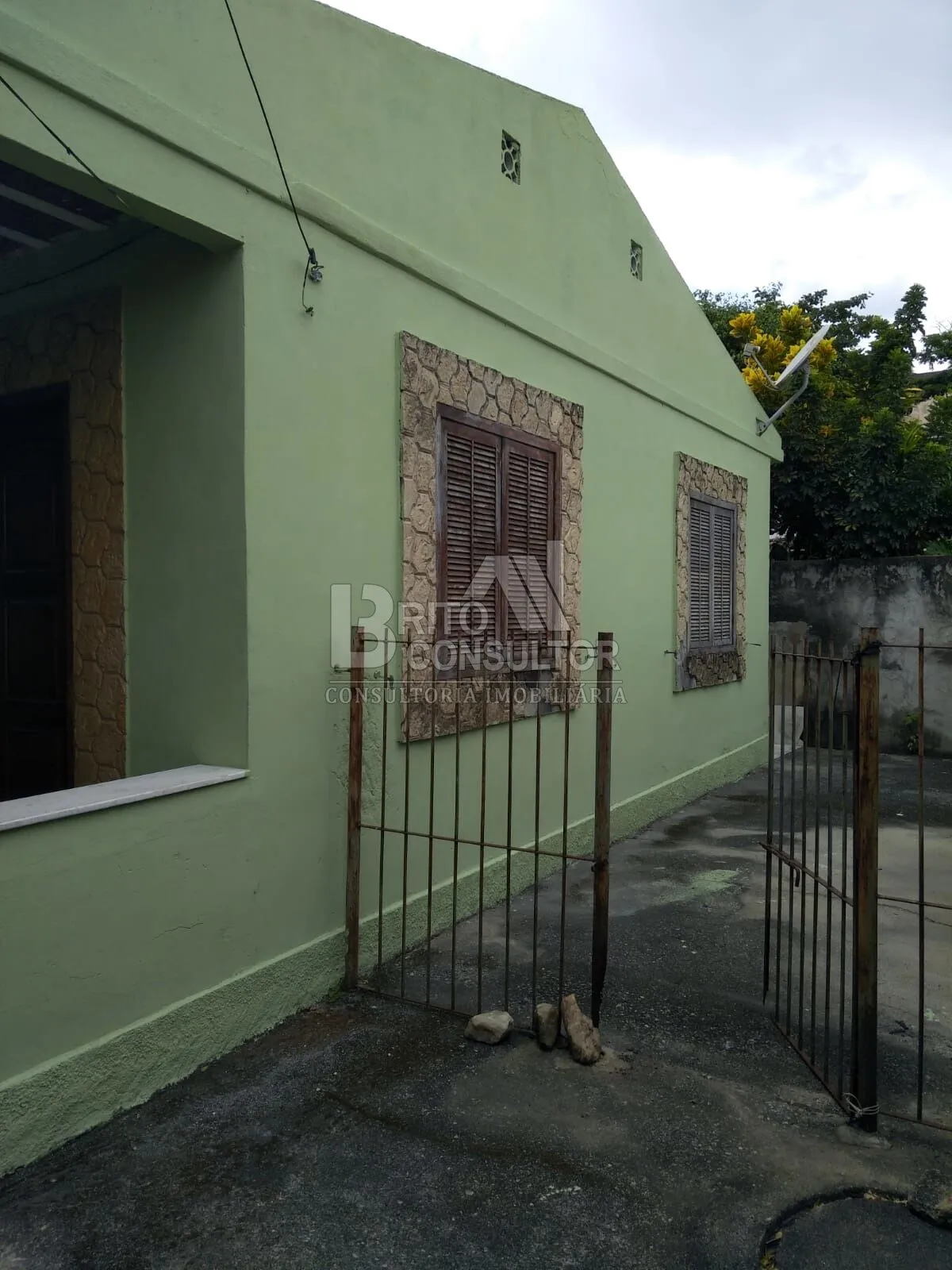 Imagem Vendo no Laranjal Casa 2 Qts, Varanda , Quintal, 3 Vagas 525 m² Boa Vista Laranjal - São Gonçalo/RJ.