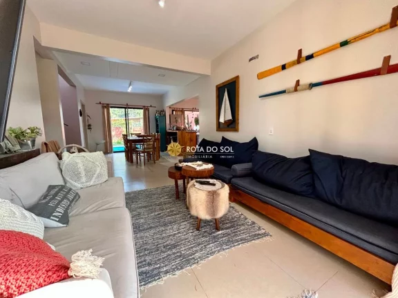 Imagem Casa com piscina à venda Praia Mariscal Bombinhas SC