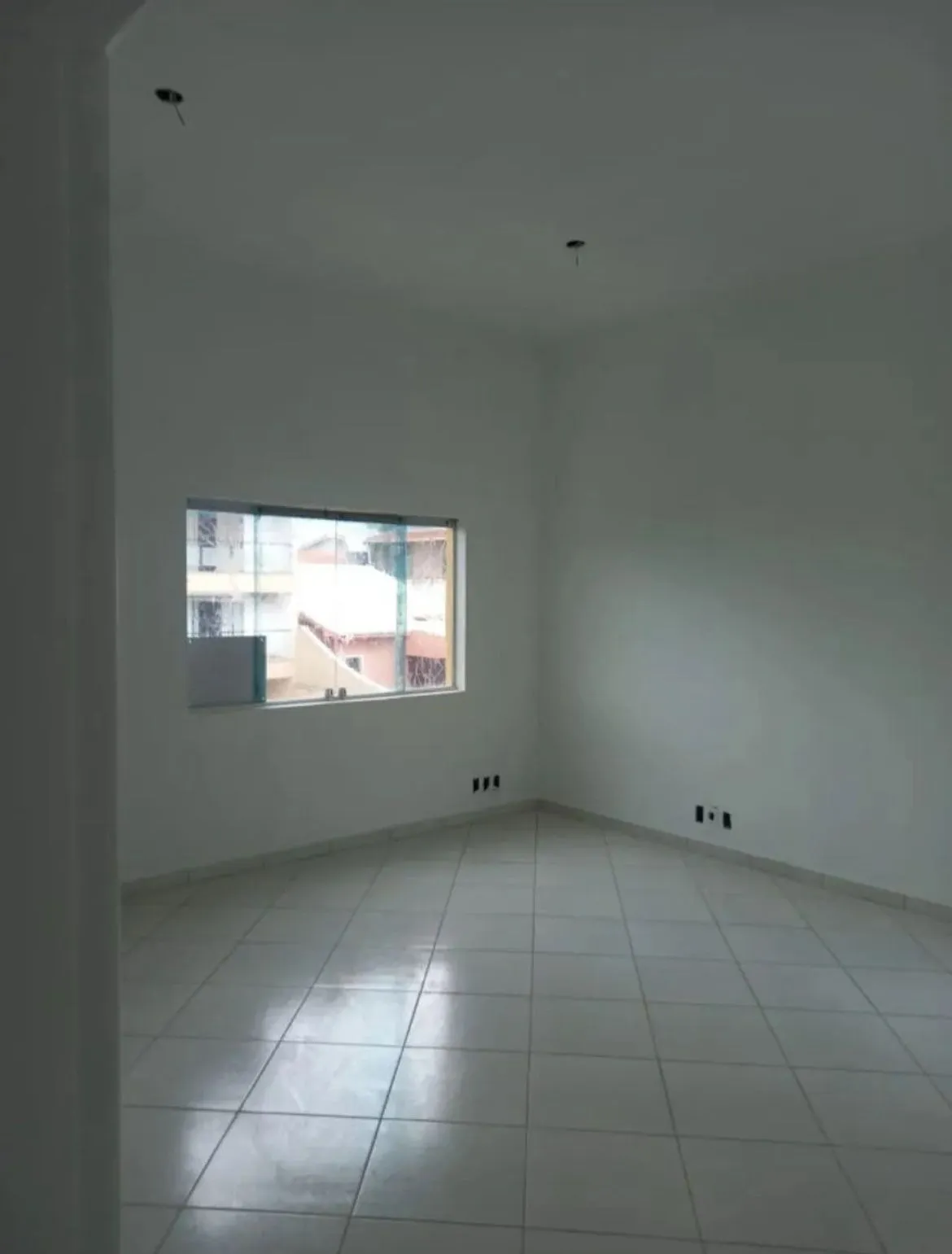 Imagem Oportunidade em Sorocaba! Imóvel Comercial com 9 Salas e 10 Vagas