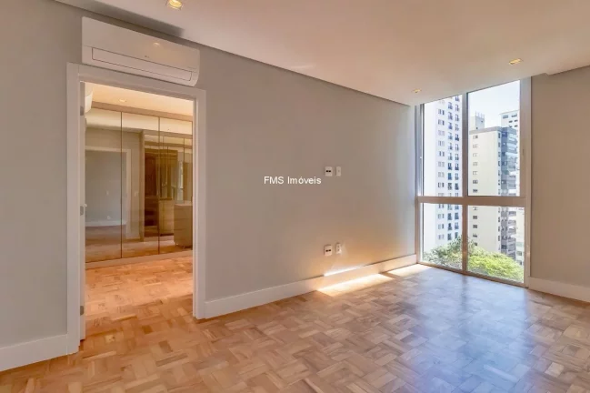 Imagem Apartamento à venda em Higienópolis, com 3 suítes, 2 vagas e 250m².