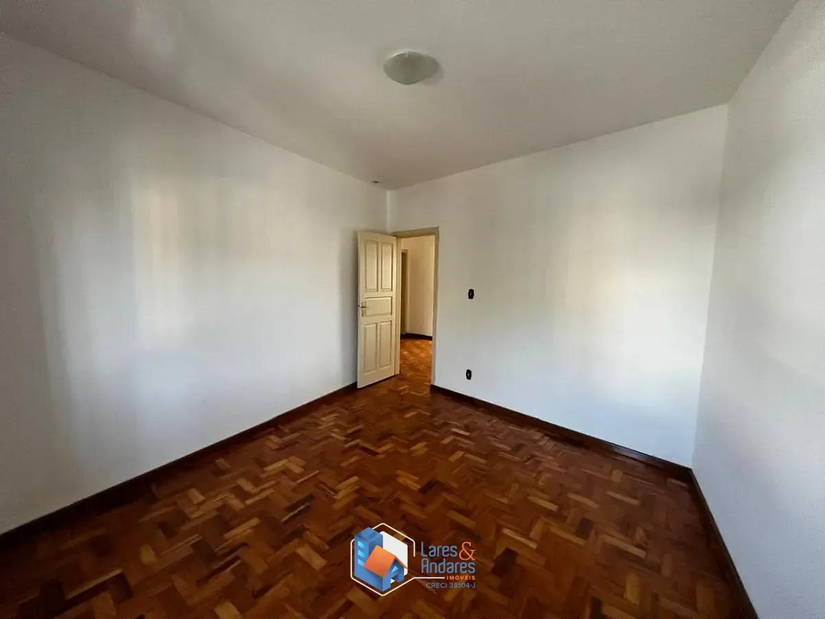 Imagem Sobrado para venda em Jardim Japão com 3 quartos, 302m²