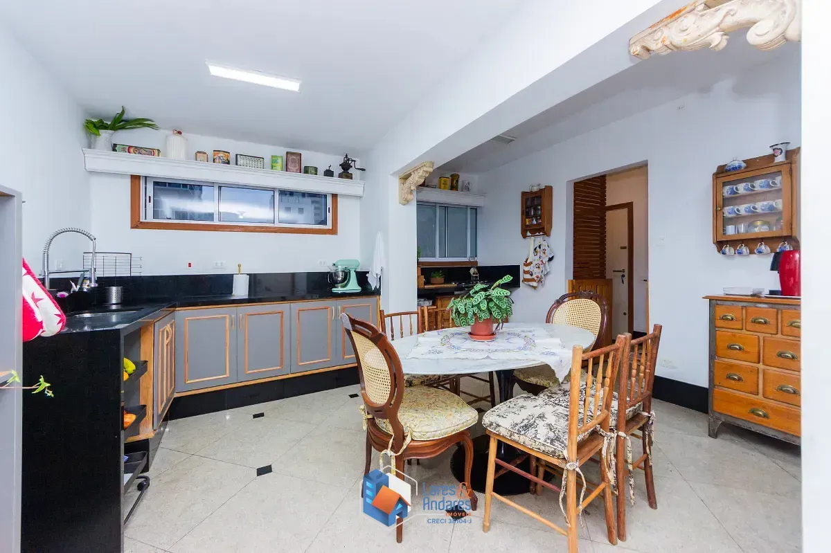 Imagem Apartamento para venda em Campo Belo com 4 quartos, sendo 1 suíte, 180m²