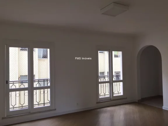 Imagem Apartamento à venda em Cerqueira César, São Paulo-SP: 2 quartos, 3 salas, 2 banheiros, 1 vaga, 135m² de área. Imperdível!
