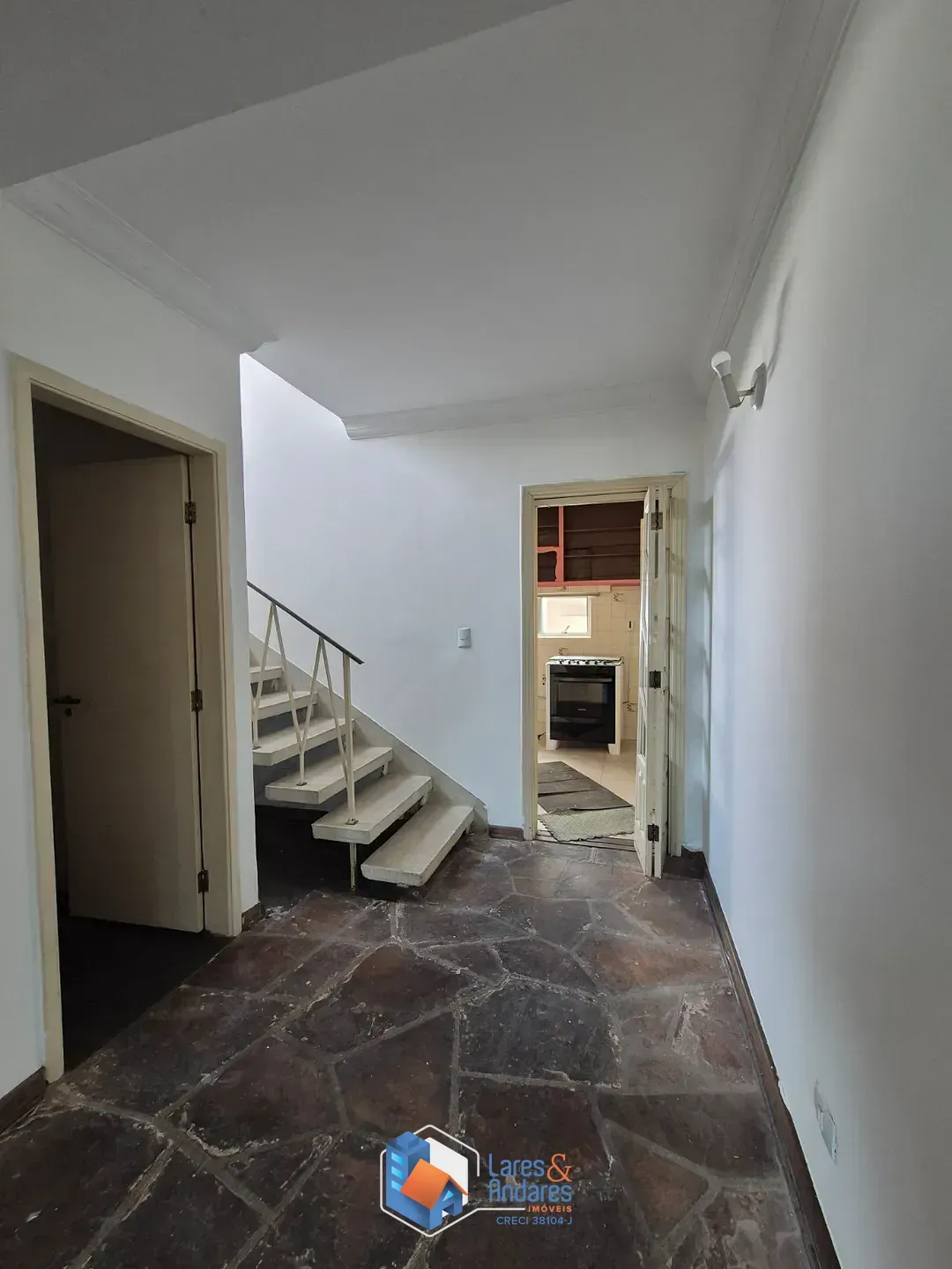 Imagem Sobrado para venda e locação em Planalto Paulista com 4 quartos, sendo 1 suíte, 312m²